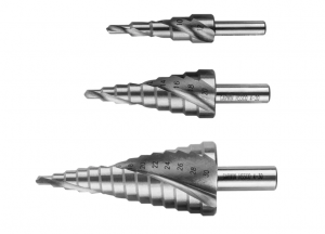 garwin-102580-4-12-4-30-nabor-stupenchatyh-sverl-4-12-4-20-4-30-mm-hss-co5-so-spiralnoj-kanavkoj (1)