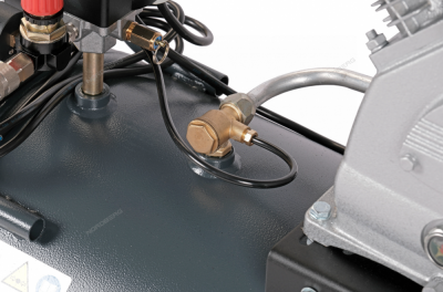 купить NORDBERG NCP100/420 Компрессор поршневой с ременной передачей, 380 В, ресивер 100 л, 420 л/мин